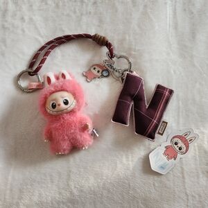 POP MART THE MONSTERS Letter N Pin For Love Plush & Cutout Pendent Set 💗